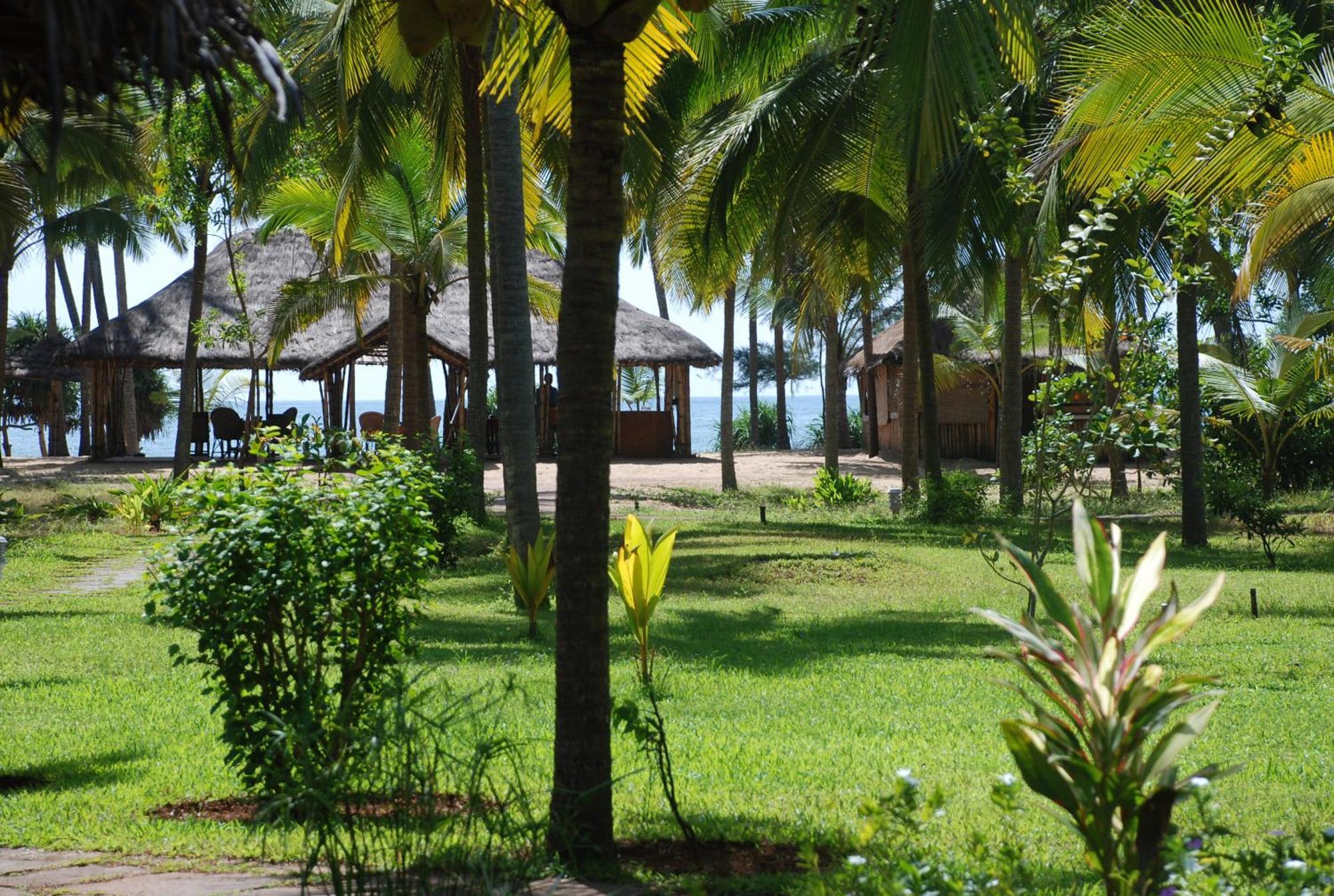 Neeleshwar Hermitage Nīleshwar Exteriör bild